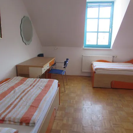 Kurent Hostel *