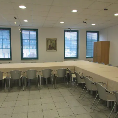 Kurent Hostel *